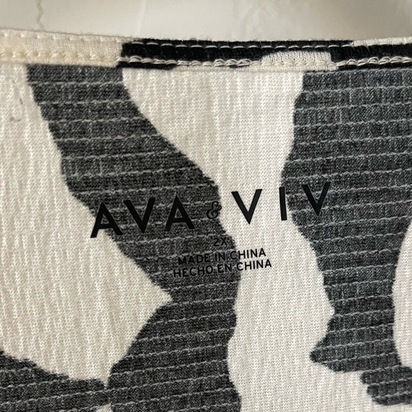 Ava & Viv| Long Sleeve Feminine Blouse, Wide Sleeve•••Size 2x, Knit Material - Picture 8 of 11